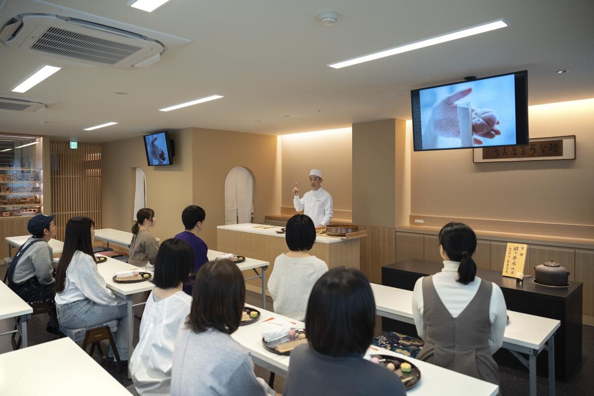 「亀屋良長」和菓子手作り教室（京都市下京区）