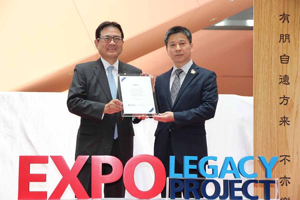 設置を記念して「関西国際空港」で実施された記念セレモニーの様子