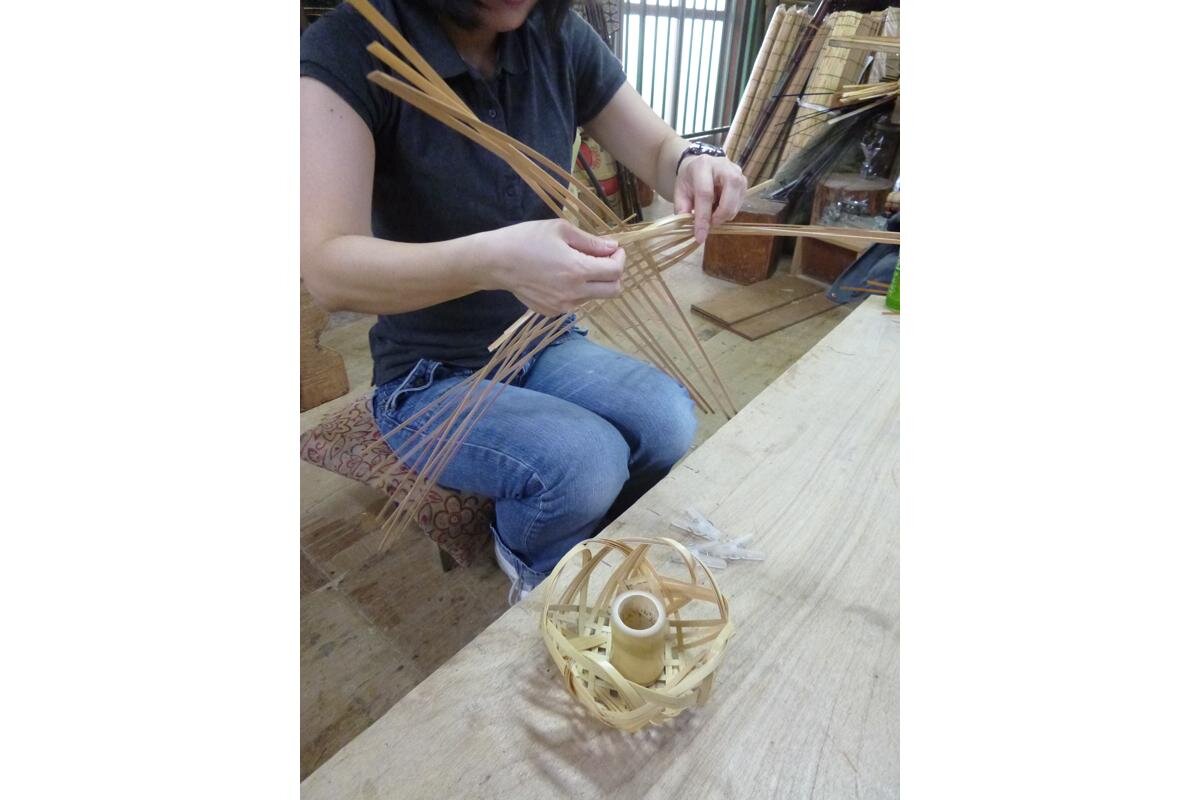 竹かごづくりの様子「竹又 中川竹材店」（京都市中京区）