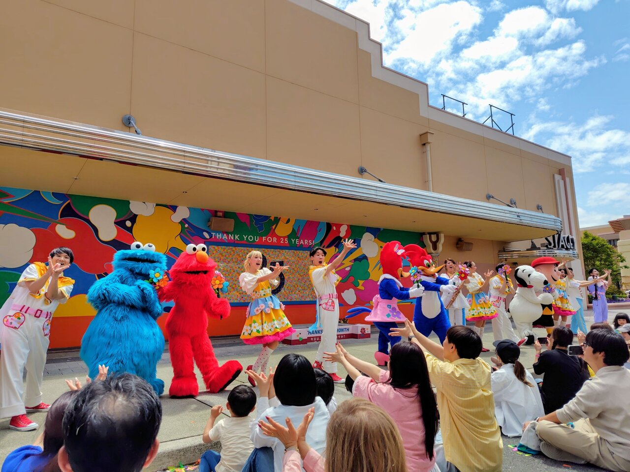 初披露された新グリーティング・ショー「ギフト・オブ・サンクス～サンクス・ラブ・マンス」（５月７日、USJ）