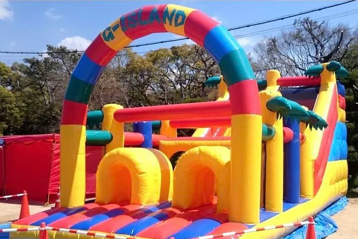 小さなお子さんも楽しめるよう、会場にはエアー遊具なども設置されます