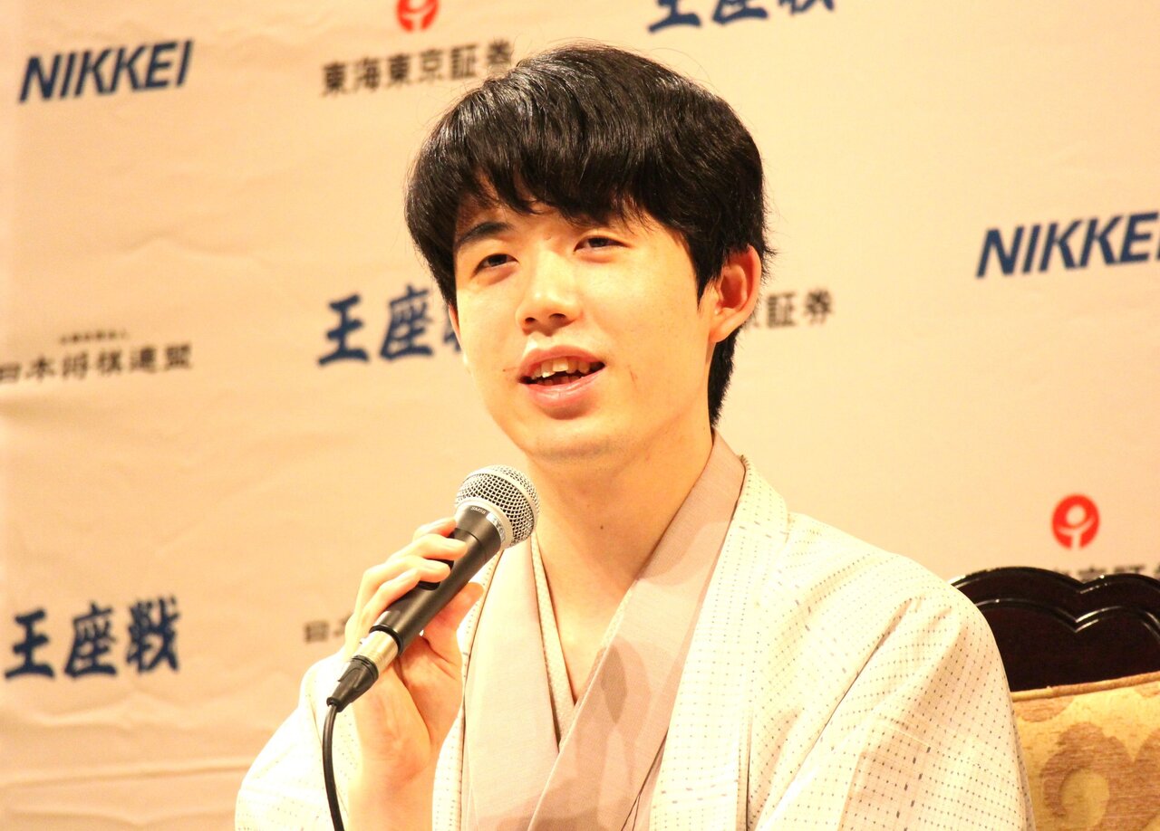 藤井聡太名人（2023年10月11日、京都市）