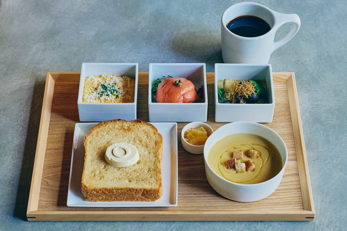 「MUJI BASE KYOTO kiyomizu」宿泊者限定、「小川珈琲」による特別な朝食プレート