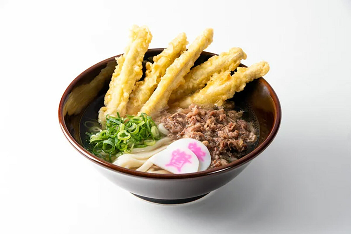 「資さんうどん」創業以来の不動の人気を誇る名物メニュー「肉ごぼ天うどん」