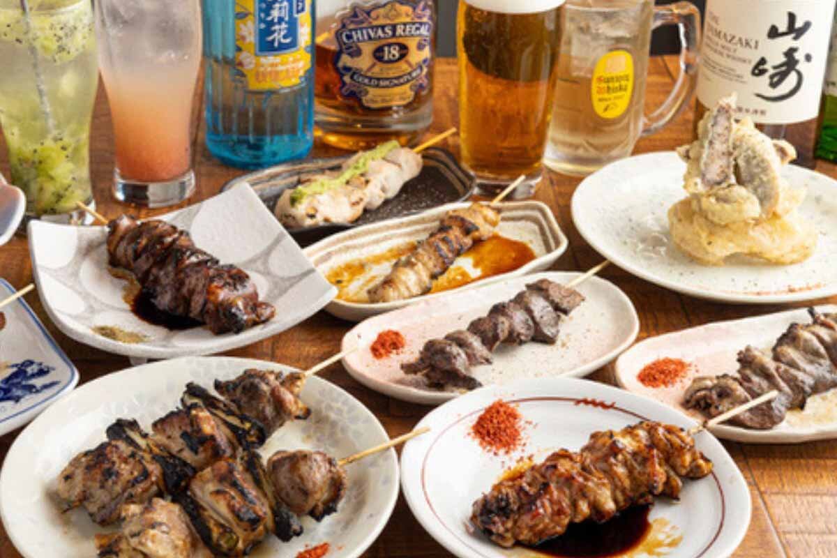大衆居酒屋「ボクのスタンド」の名物・デカ焼鳥やお酒に合う逸品メニュー