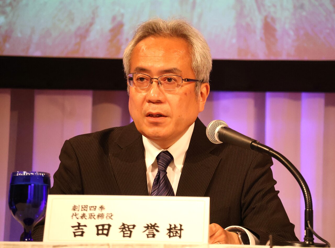 作品人気について分析する劇団四季の吉田智誉樹社長（６月１日、大阪市北区）