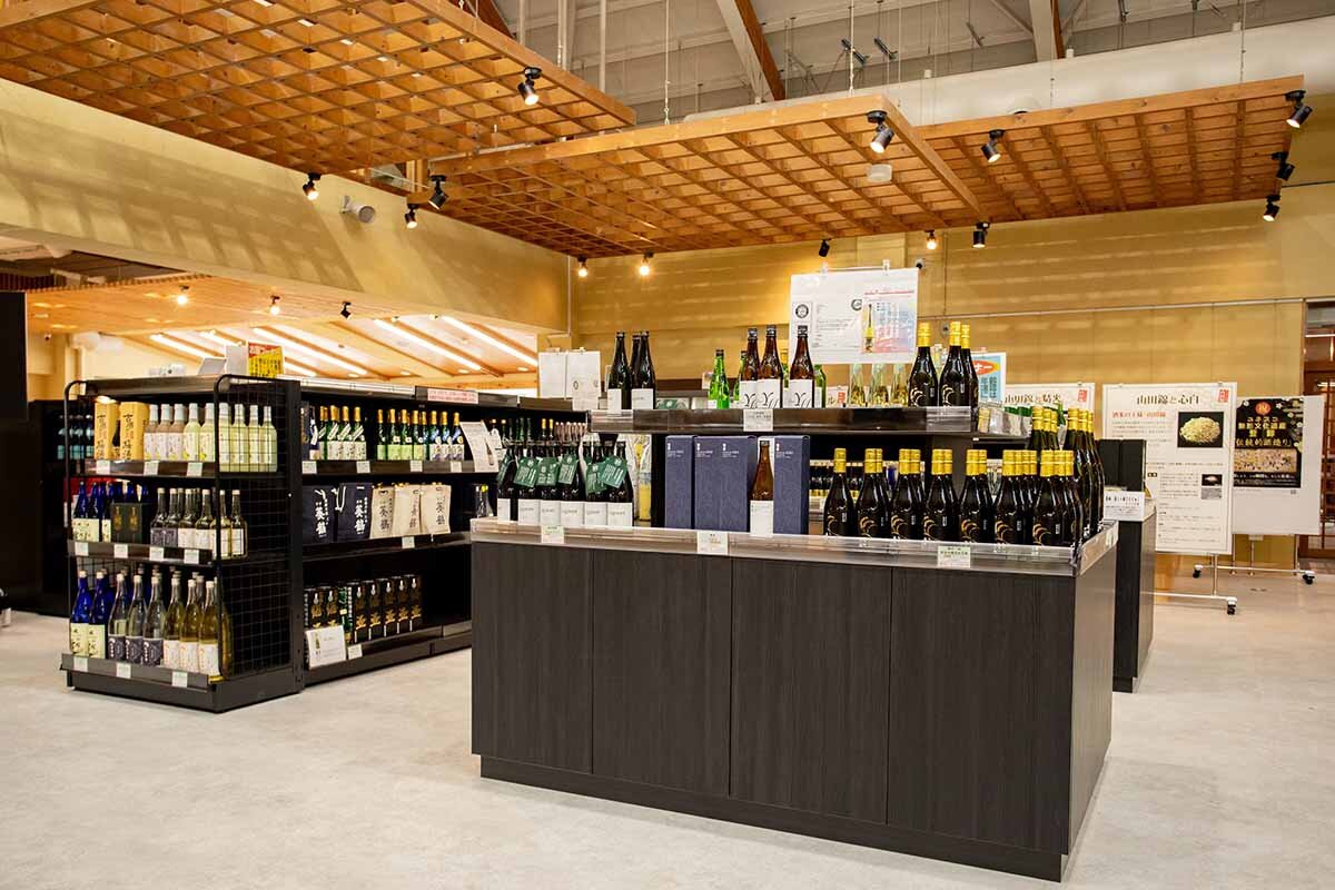 山田錦を使用した日本酒などを販売する観光拠点「山田錦の館」も参加