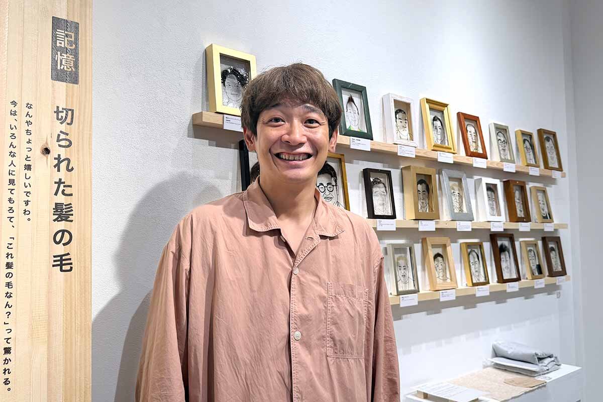 へアートを制作したアーティストの銀シャリ・鰻（大阪市中央区、2026年6月8日）