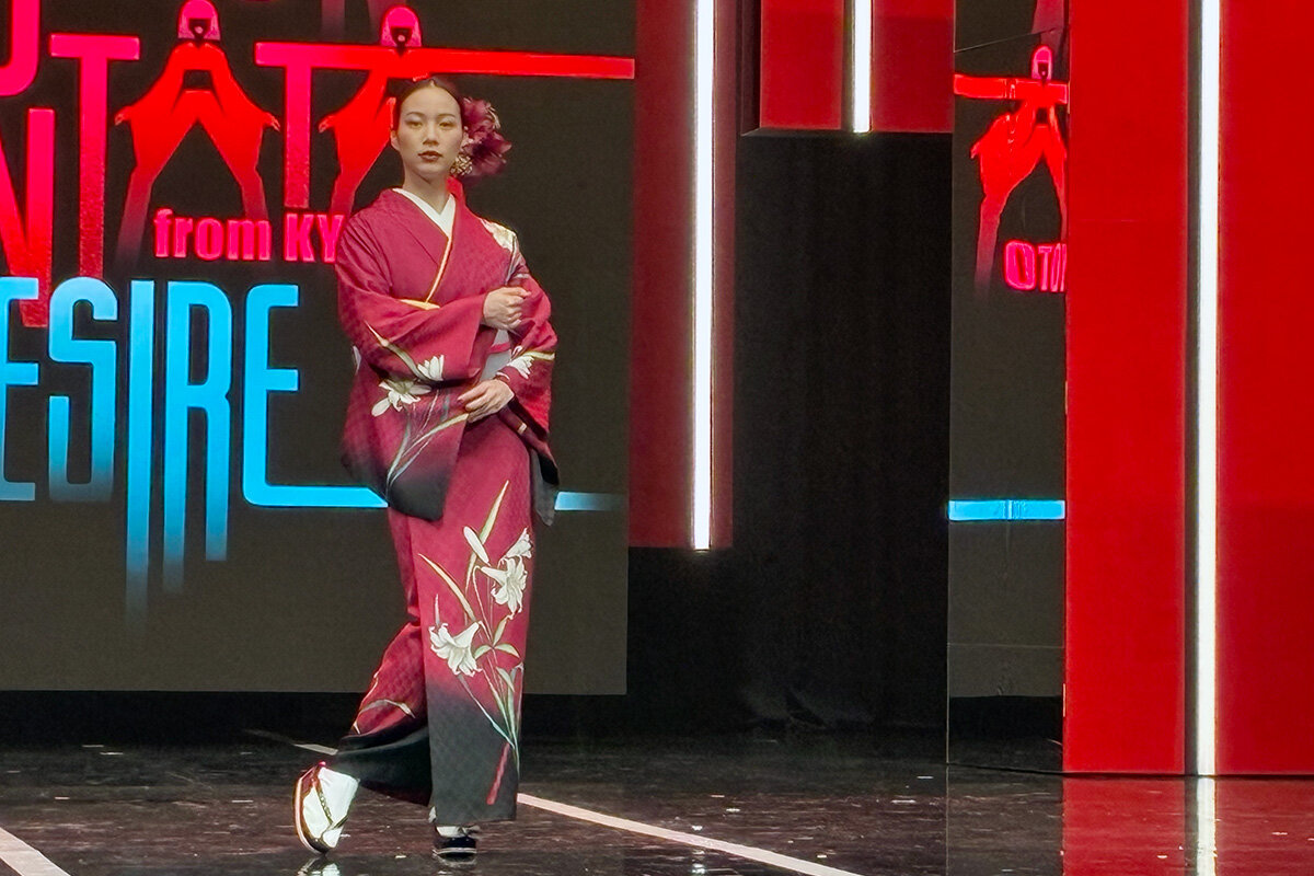 『第32回 Fashion Cantata from KYOTO』のスペシャルゲストとして登場した俳優・アーティストののん（2026年6月・京都劇場）