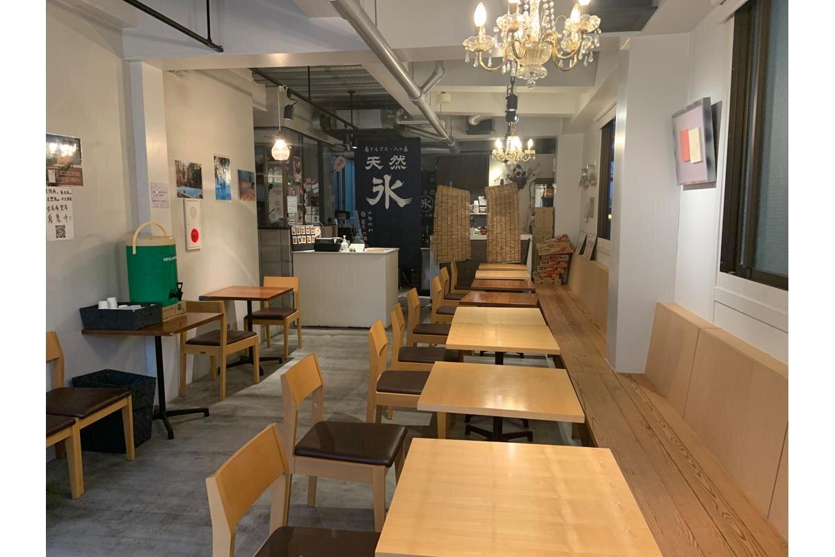 「むろの小町」店内（大阪市北区）