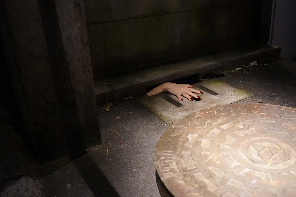 『ホラーにふれる展　－映画美術の世界－』イメージ