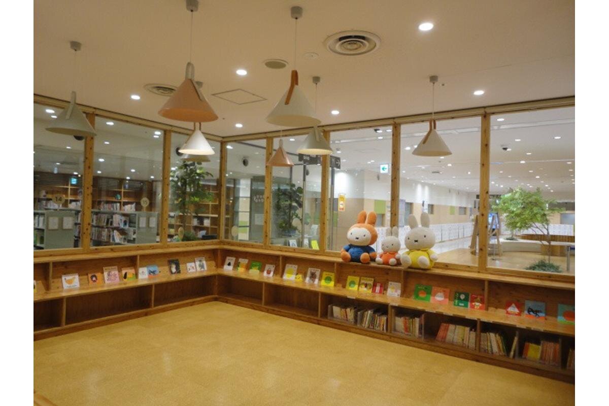 「おはなしの部屋」には、絵本がずらり「神戸市立名谷図書館」（神戸市須磨区）