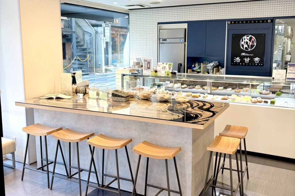 「パティスリー洛甘舎」本店の内観