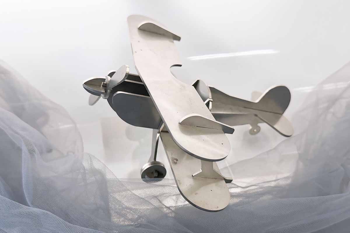 実際に工場で作ったパーツを使って金属製の模型を作れる「ワコーメタル」