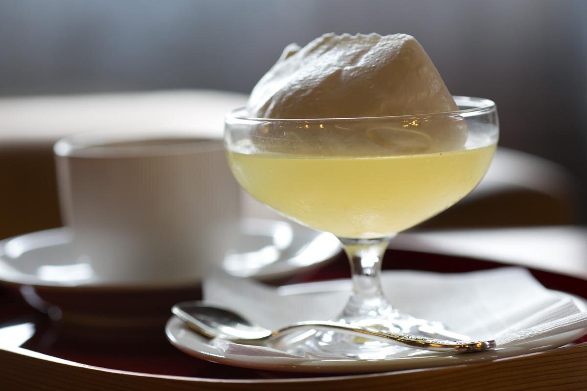 フレッシュなレモンの酸味と生クリームの組み合わせ「ぎおん石　喫茶室」（京都市東山区）