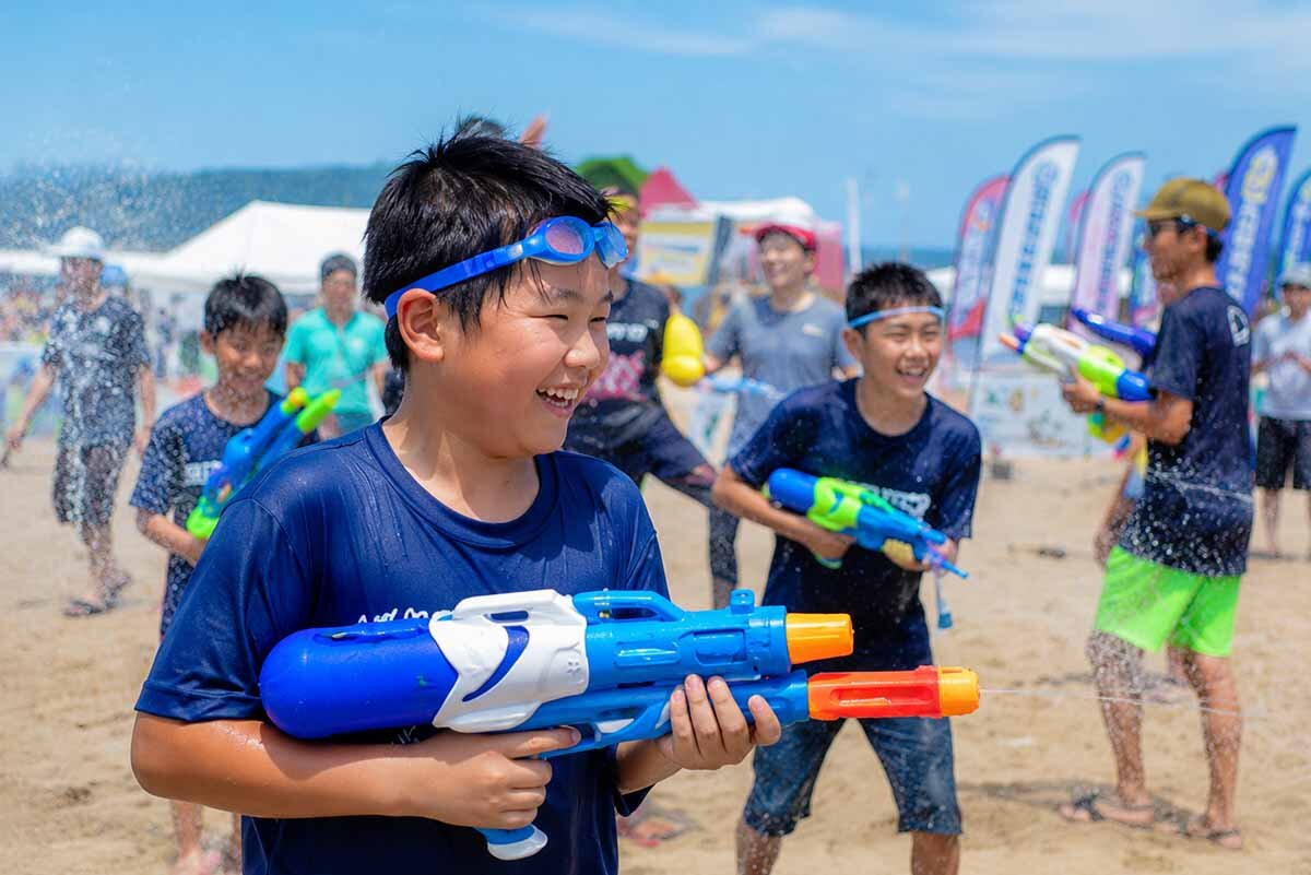 「WATER GUN BATTLE」は14:00～／16:00～で、参加無料・当日参加OK