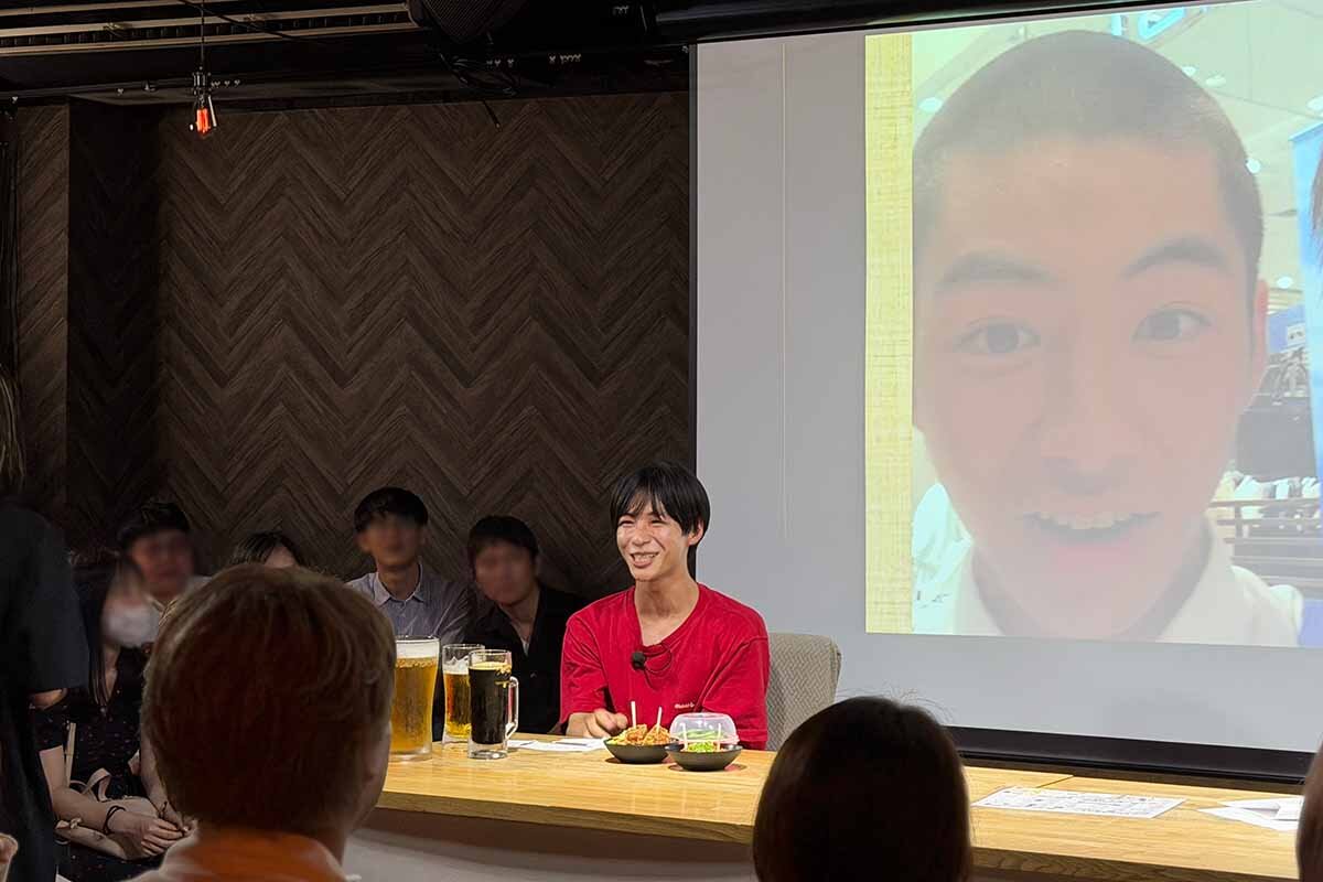 高校時代に部活の練習に遅れた罰に丸刈り頭となった秦アナ （2026年7月、大阪市北区）