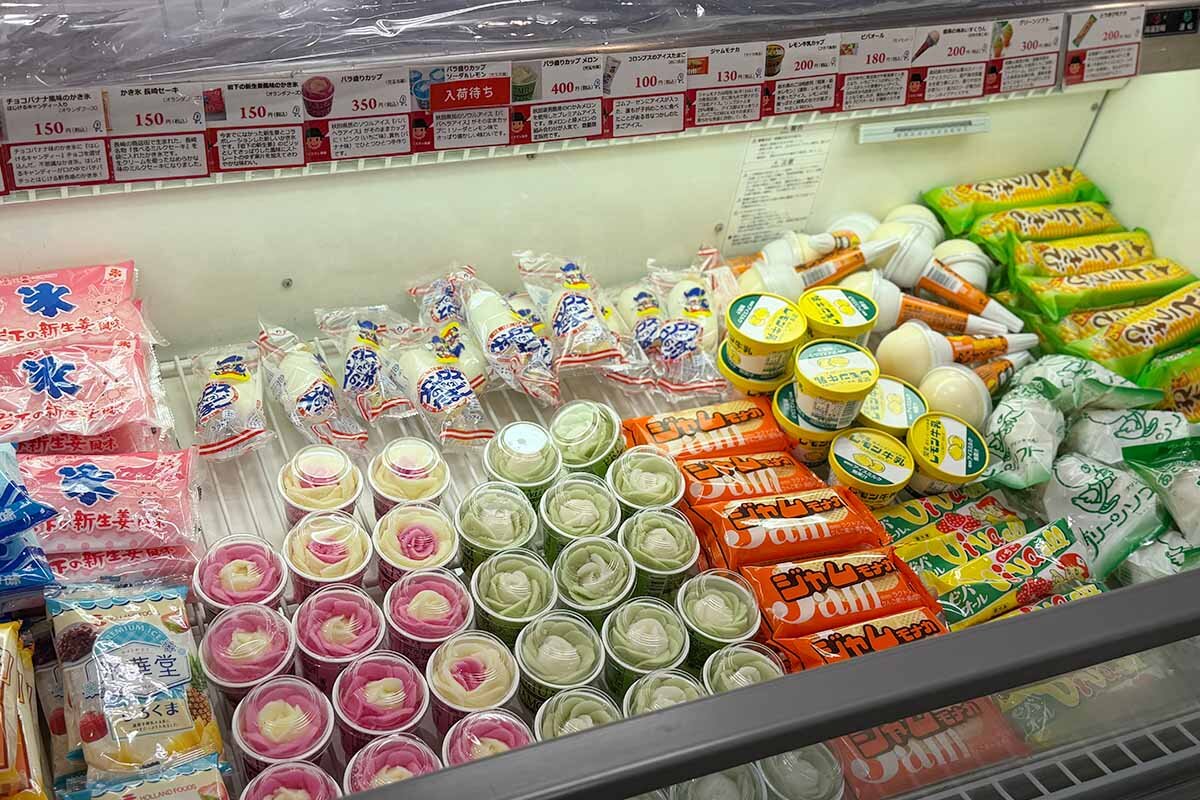 100円〜とお手軽価格のご当地アイスも多数ラインアップ（2026年8月・あべのハルカス近鉄本店）