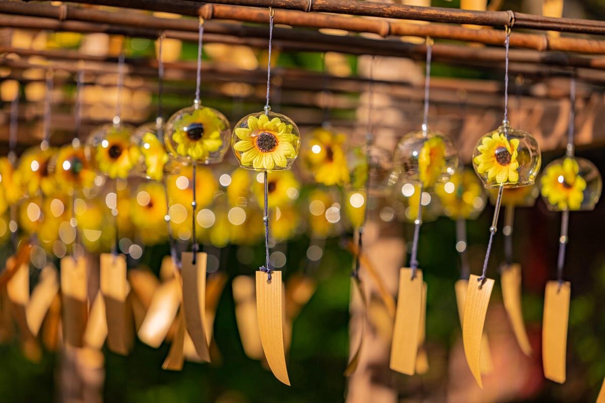 ひまわりや紫陽花などのオリジナルの花風鈴が目にも鮮やか「正寿院」（京都府宇治田原町）
