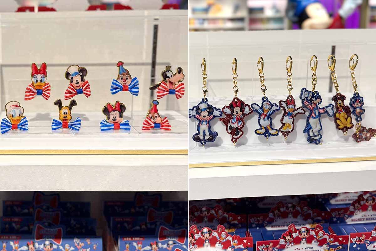 「ピンズ（8種）」（左・900円）と「チャーム（7種）」（700円）。チャームはチップ&デールが1連になっている（2026年8月・心斎橋パルコ）