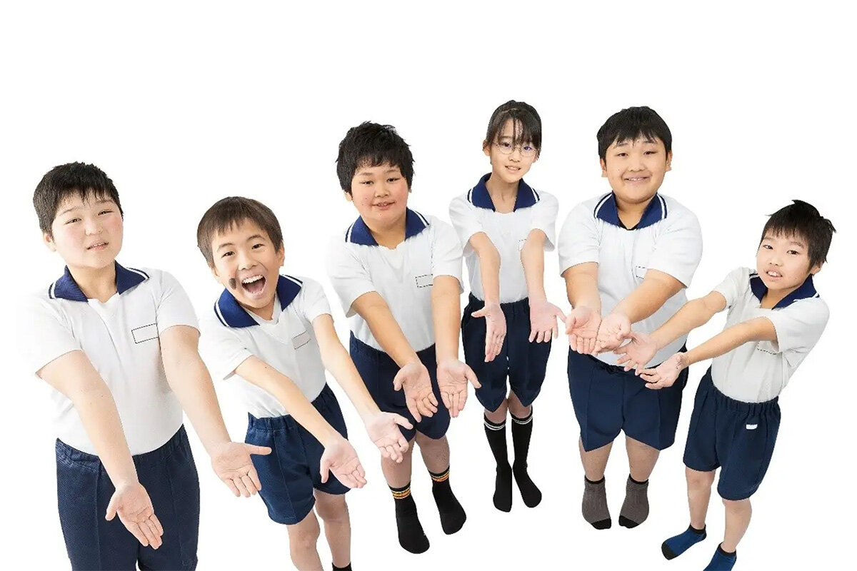 開発に取り組んだ姫路市立家島小学校の児童たち