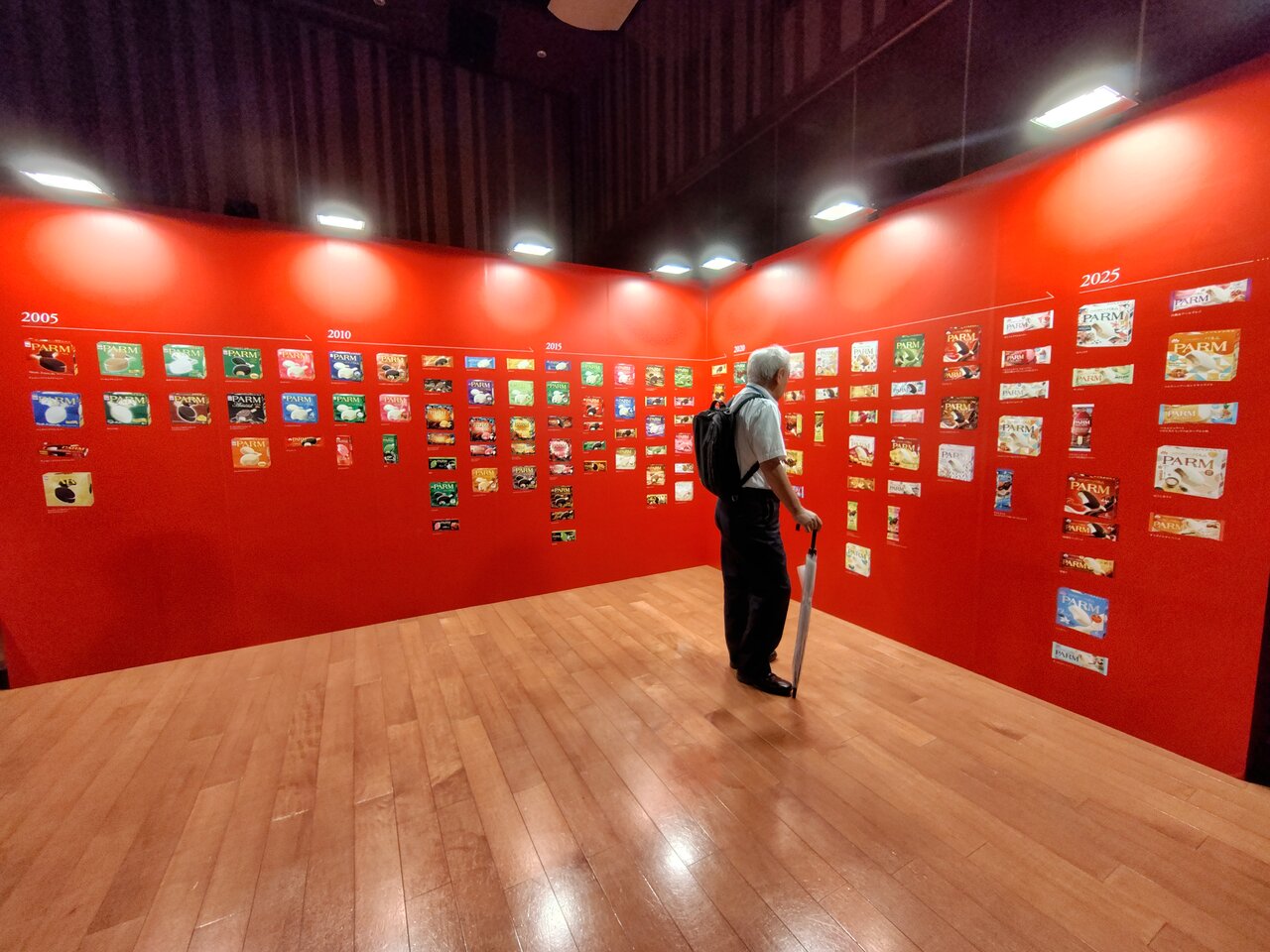 100種類以上のラインアップを一挙に展示する「パルムのすべて」（９月８日、大阪市中央区）