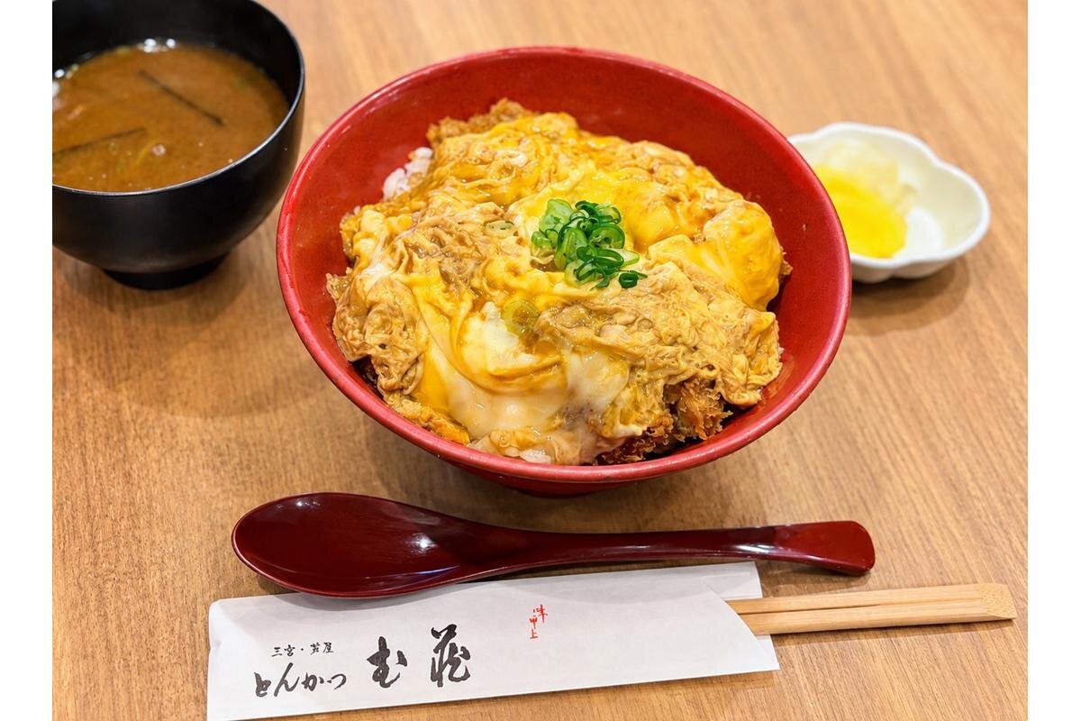 平日お昼限定「かつ丼」／「芦屋とんかつむ藏」（芦屋市業平町）