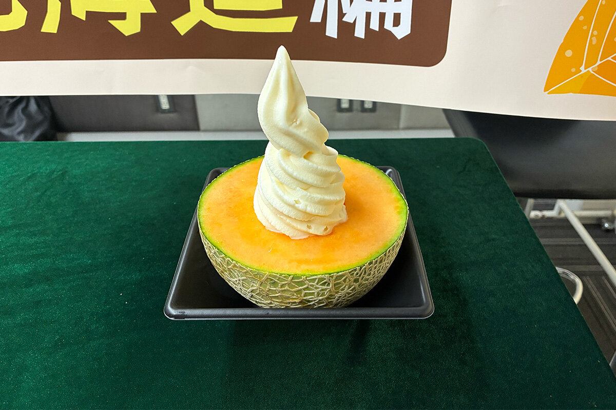 ゴージャスなメロンのデザート、ポプラファーム（中富良野町）「サンタのヒゲ」（各日限定60・2,501円）