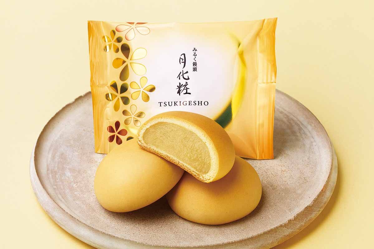 大阪みやげ「みるく饅頭 月化粧」
