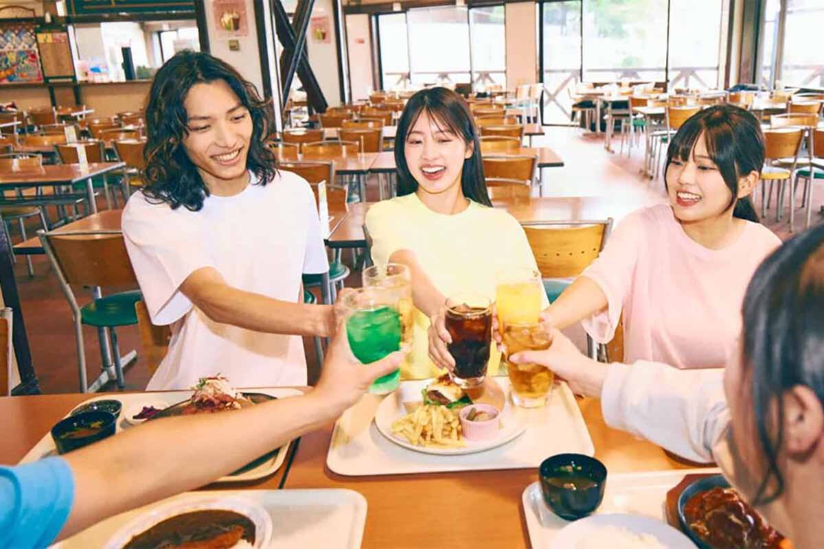 「六甲山アスレチックパークGREENIA（グリーニア）」の場内レストラン「アルペンローゼ」のイメージ