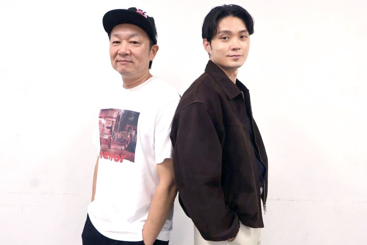 左から、𠮷田恵輔監督、磯村勇斗さん（2026年10月、カンテレ）