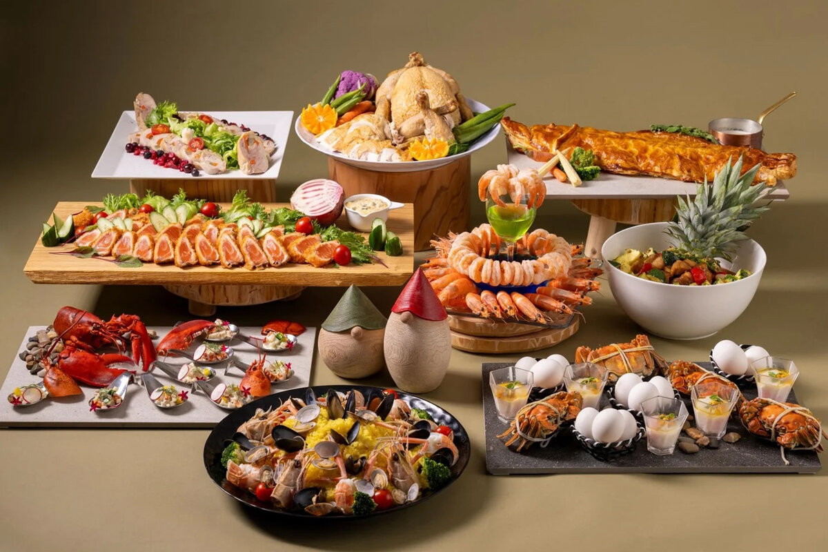 「クリスマス・ディナーブッフェ」の料理／「神戸須磨シーワールド」（神戸市須磨区）