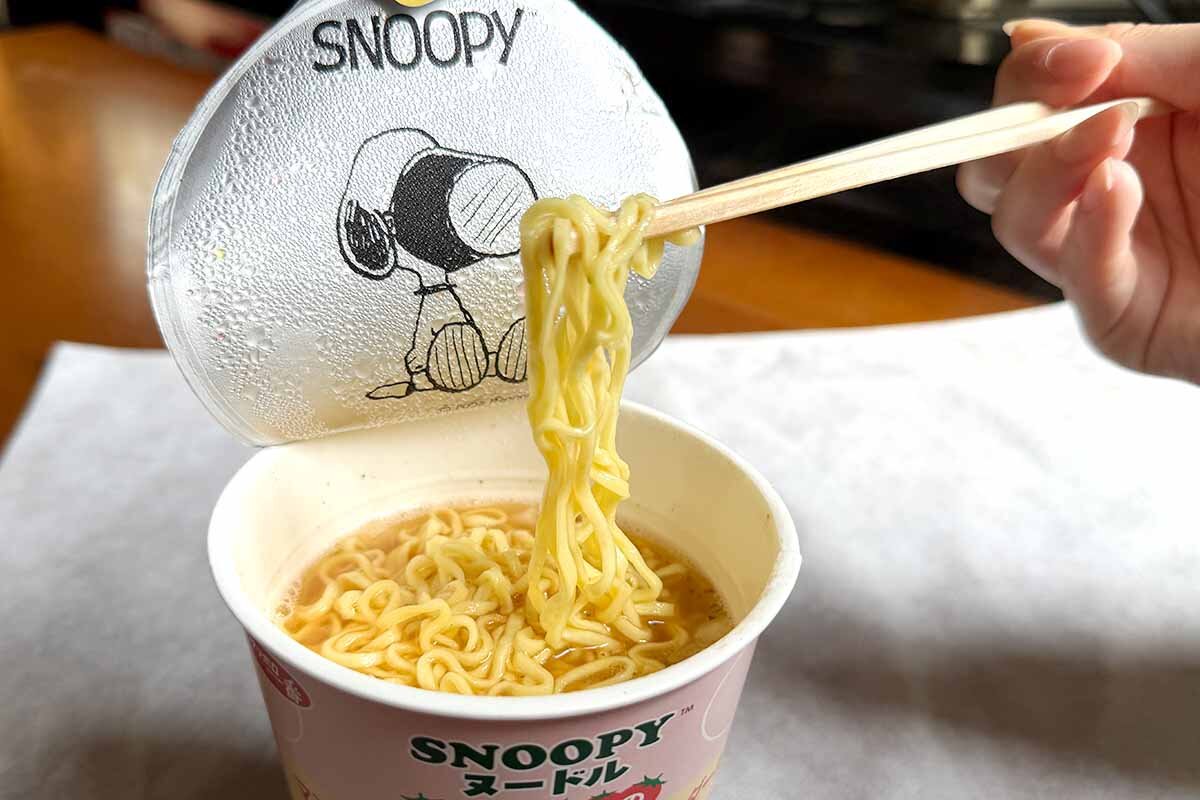 具にはあさり、フライドオニオン、にんじんがたっぷり
