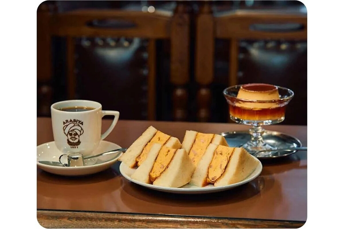 大阪・難波「アラビヤコーヒー」の自家製プリン（968円）とアラビヤサンド 阪神限定サイズ（1,331円）／「阪神梅田本店」（大阪市北区）